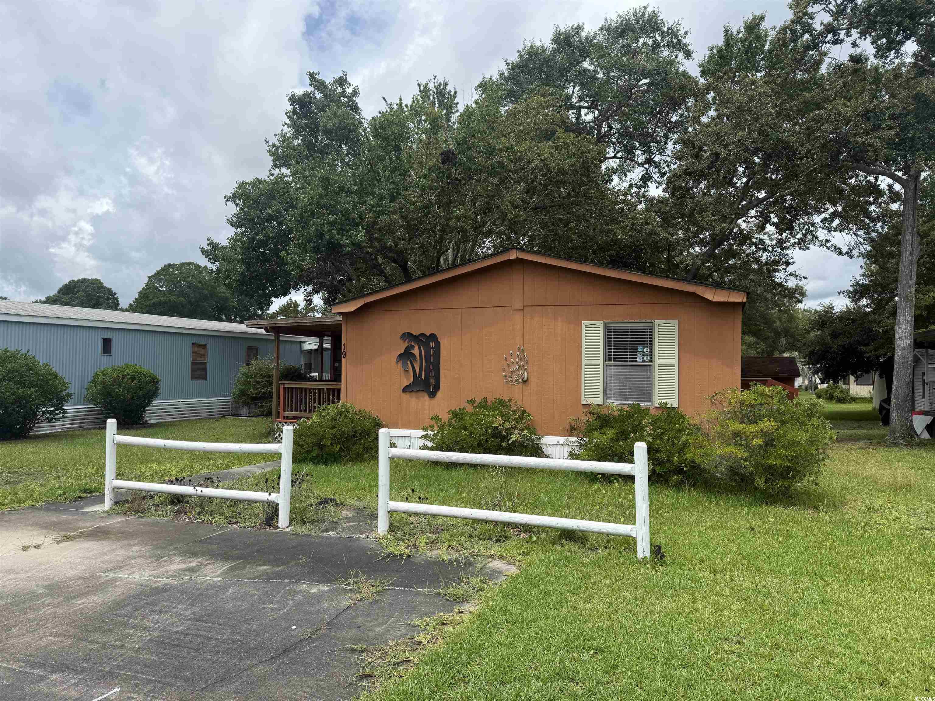 19 Poolside Dr., Murrells Inlet