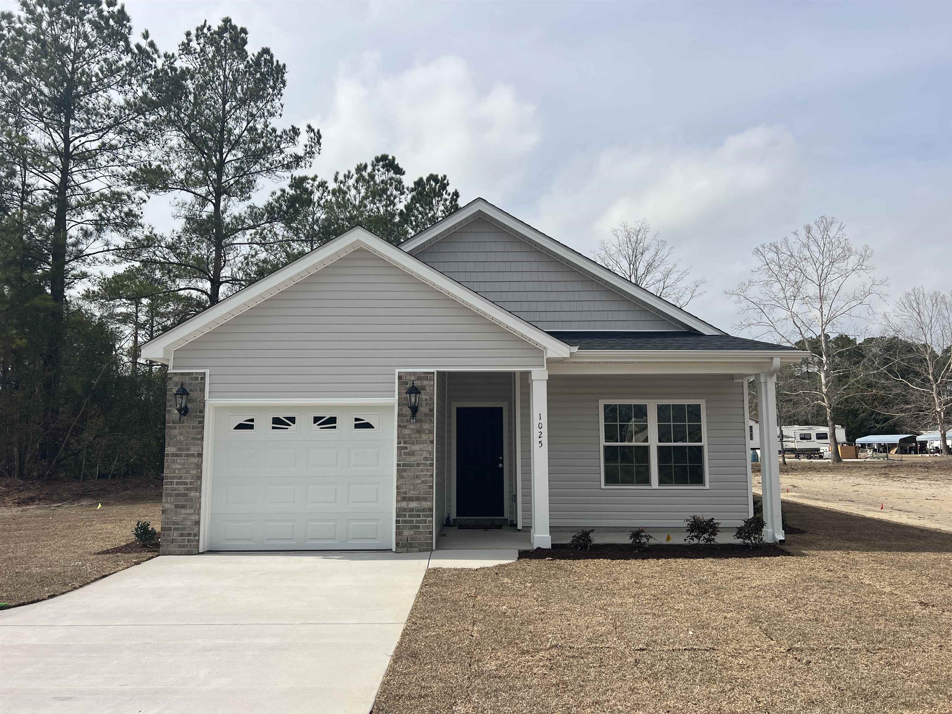 1025 Flag Patch Rd., Loris