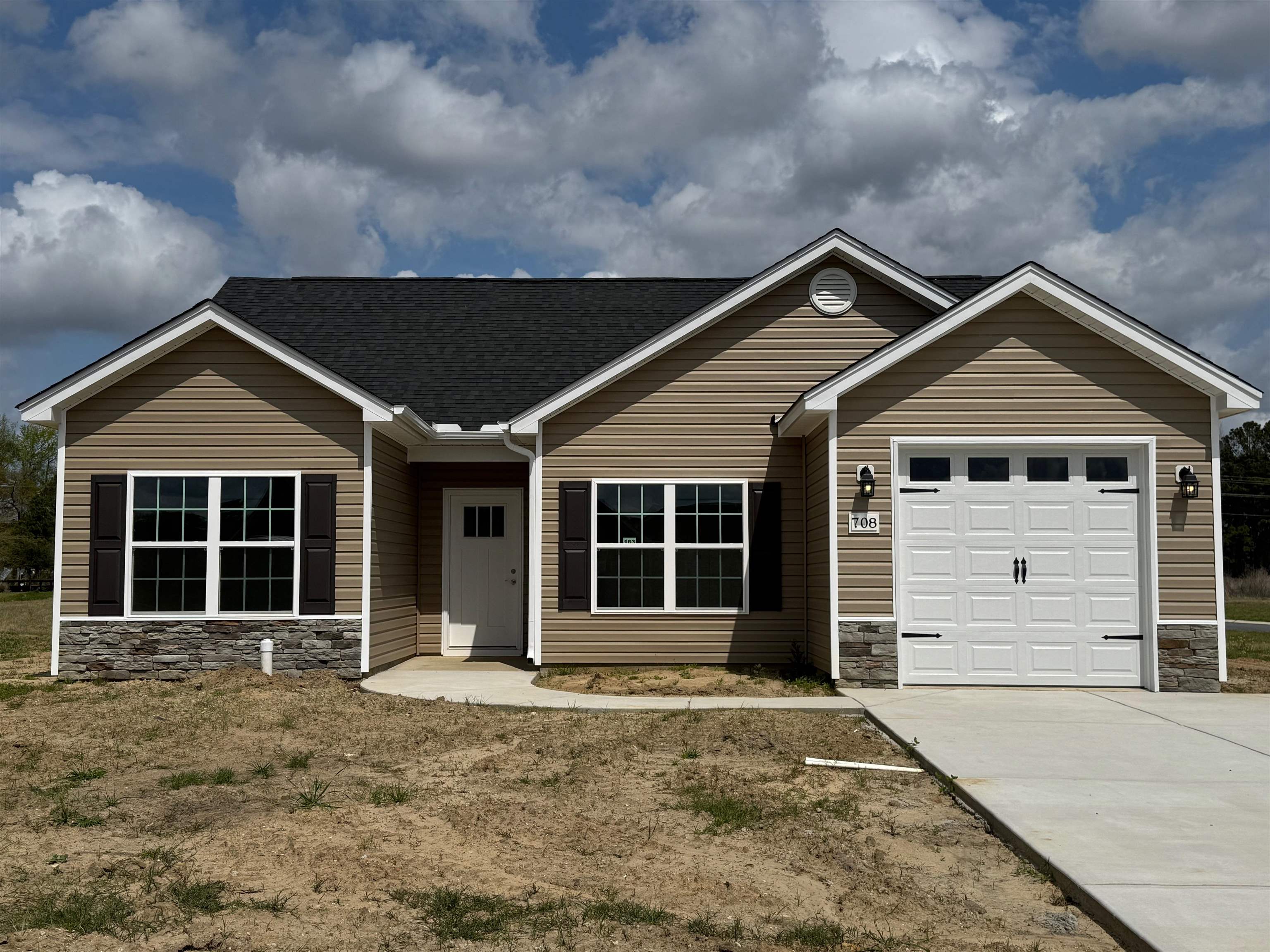 708 Fair Weather Dr, Conway