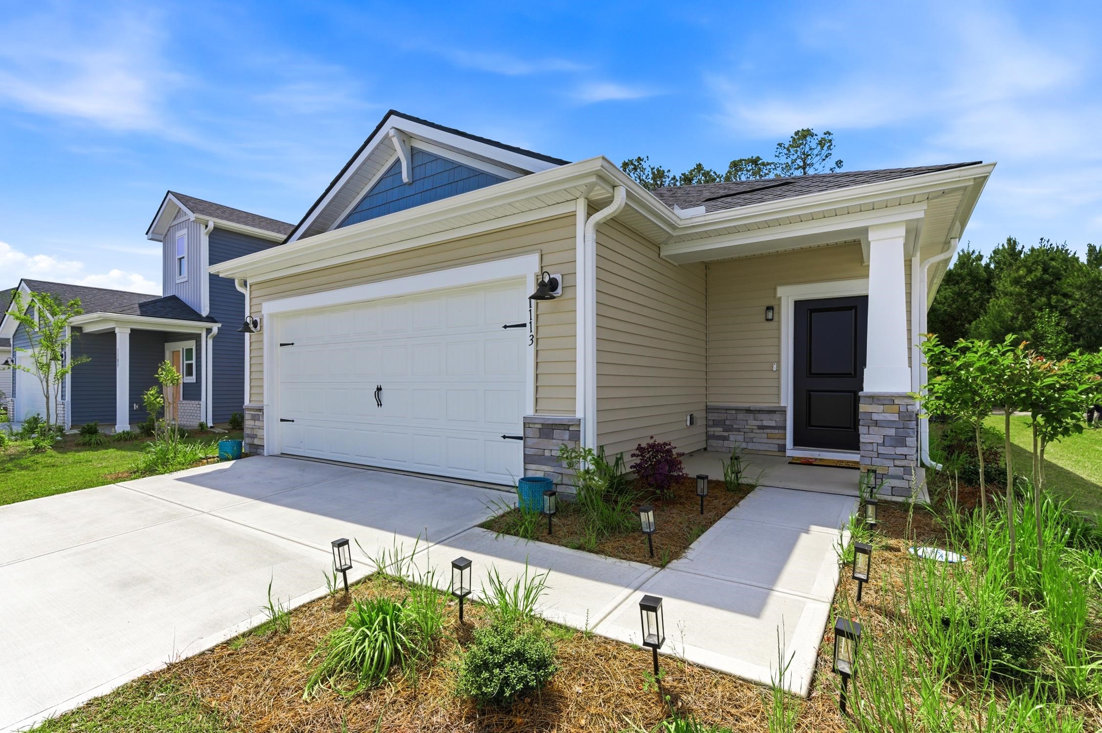 1113 Lauryn Oak Loop, Longs