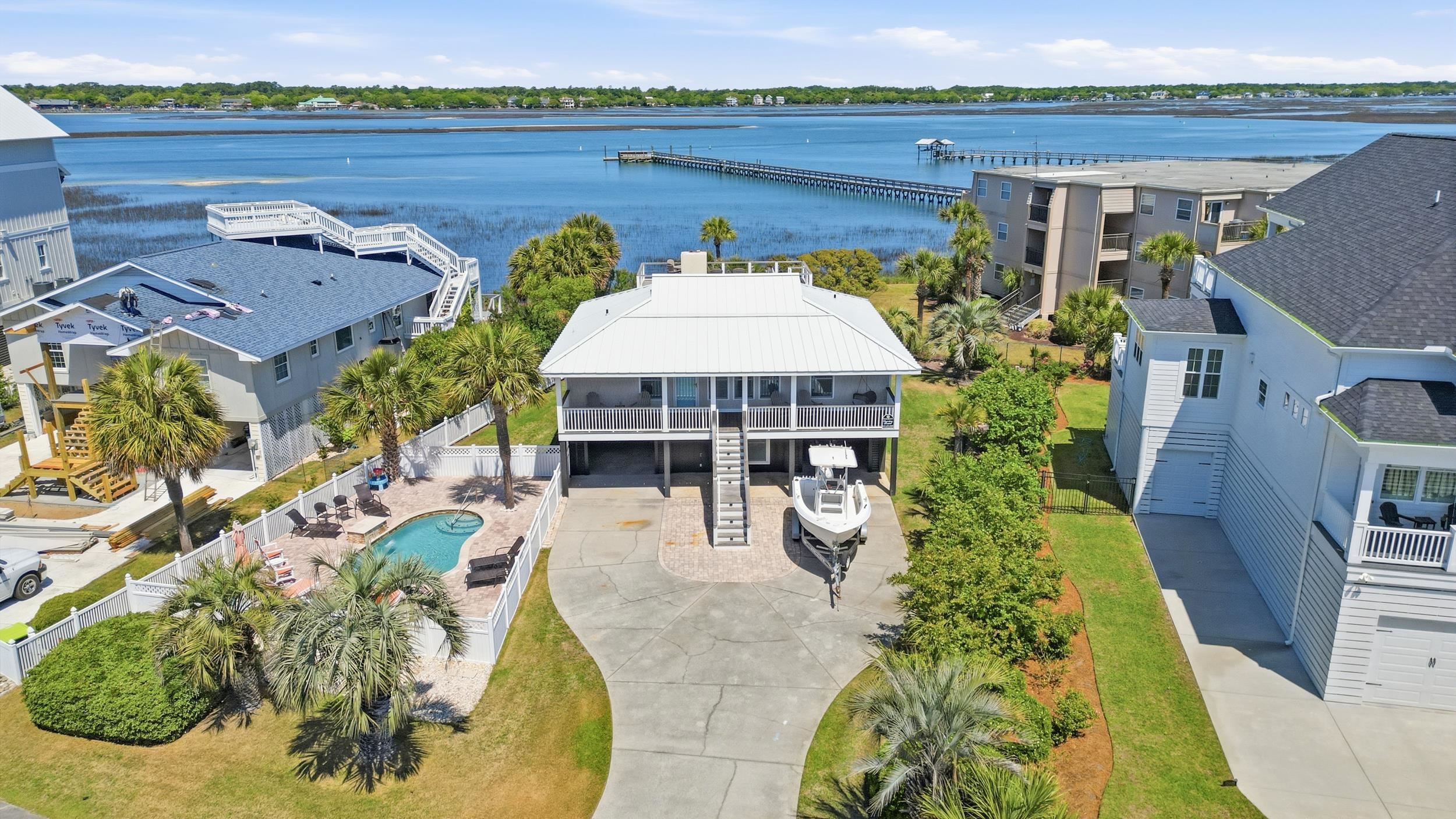 1607 Dolphin St., Garden City Beach