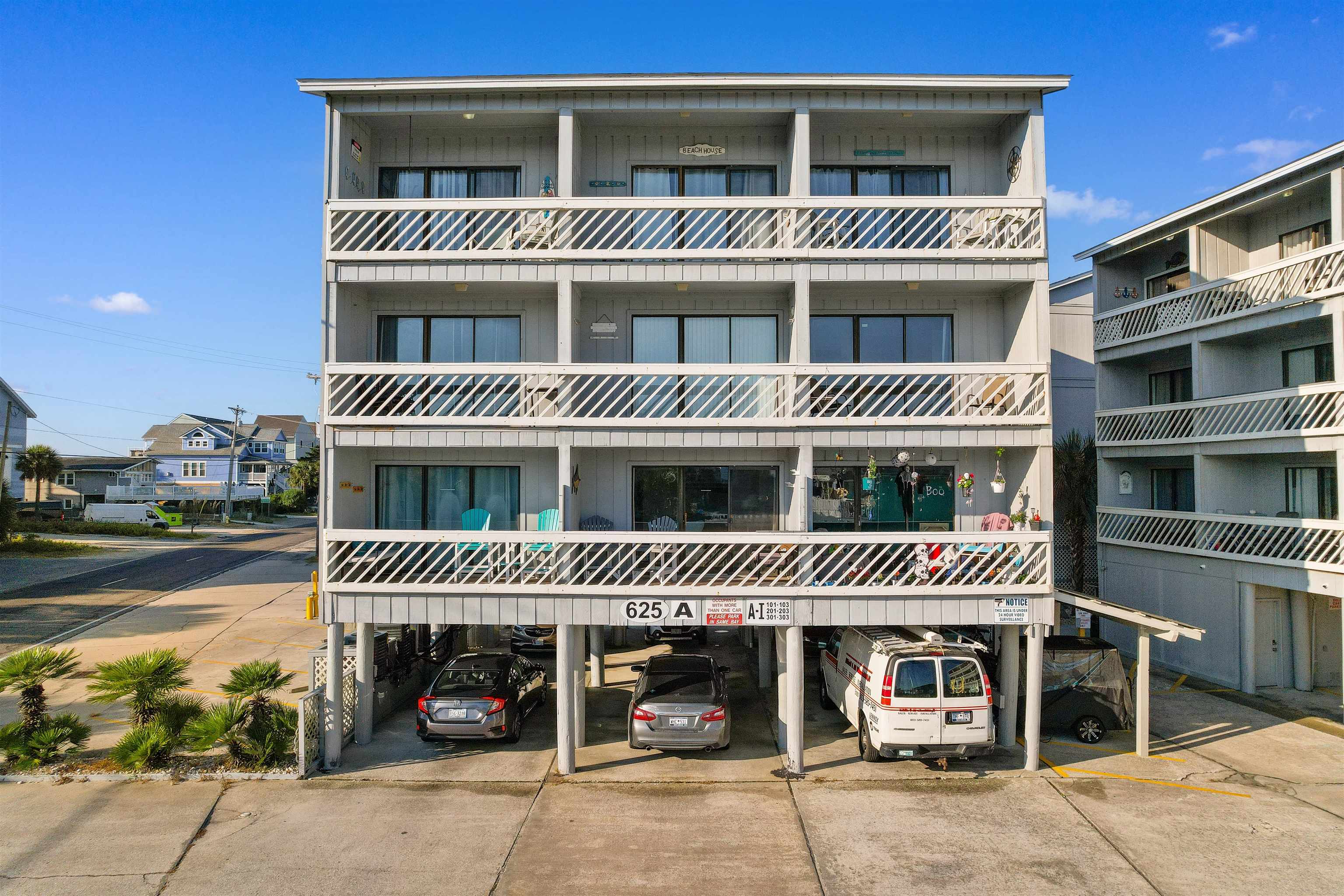 625 N Waccamaw Dr., Garden City Beach