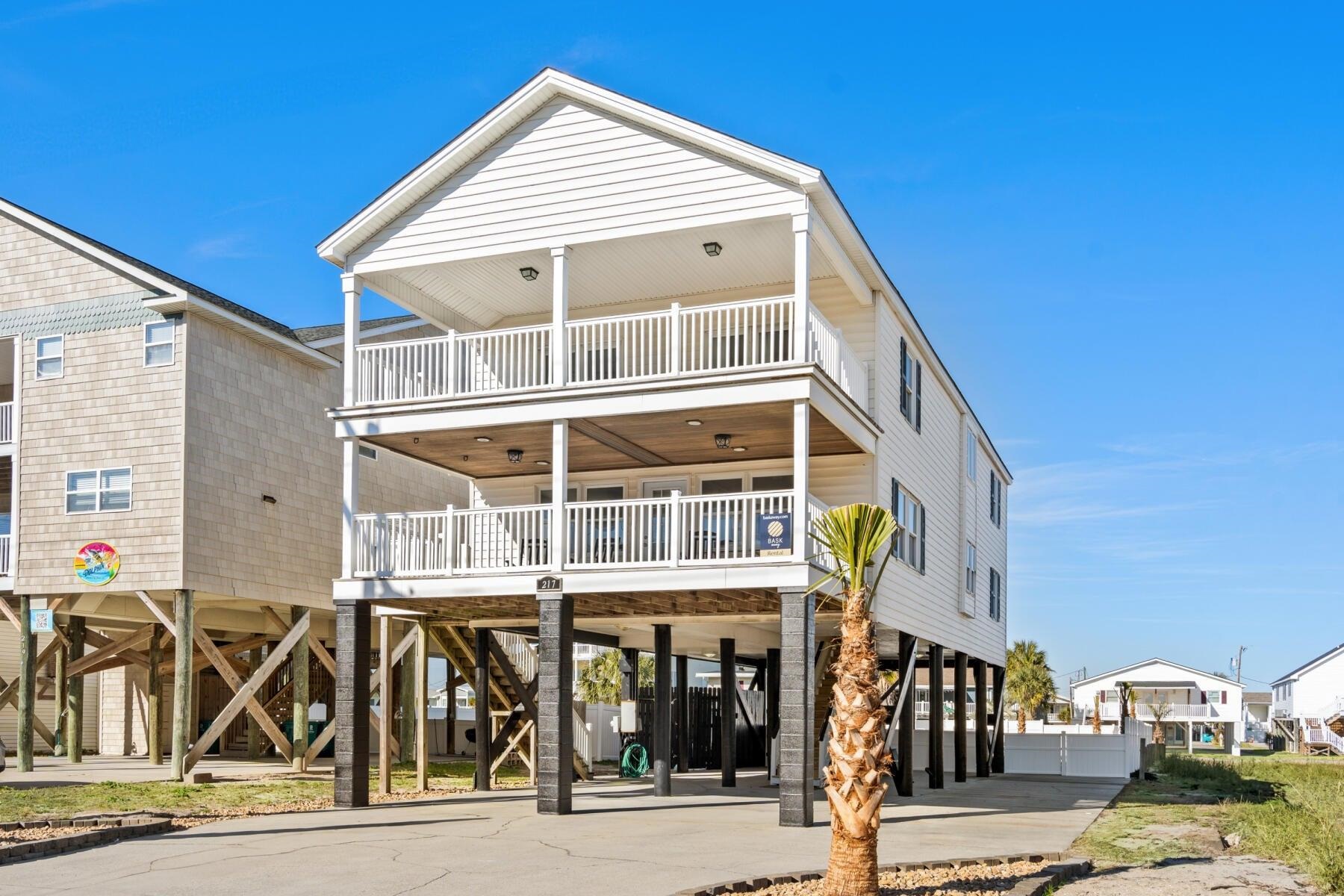 217 S Waccamaw Ave., Garden City Beach