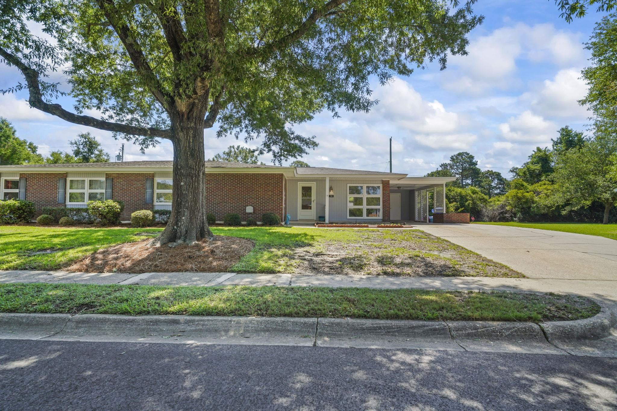 748 Yellowwood Ave., Myrtle Beach