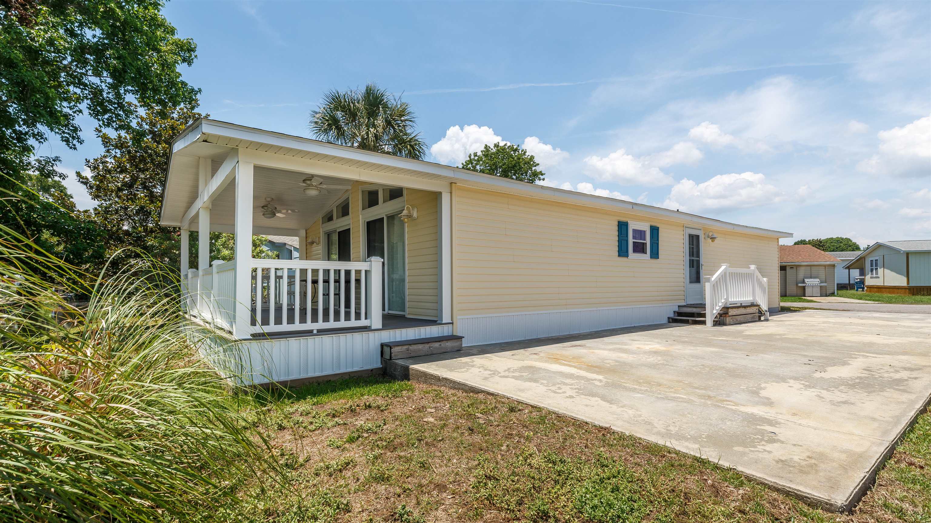 1864 Sunrise Dr., Surfside Beach