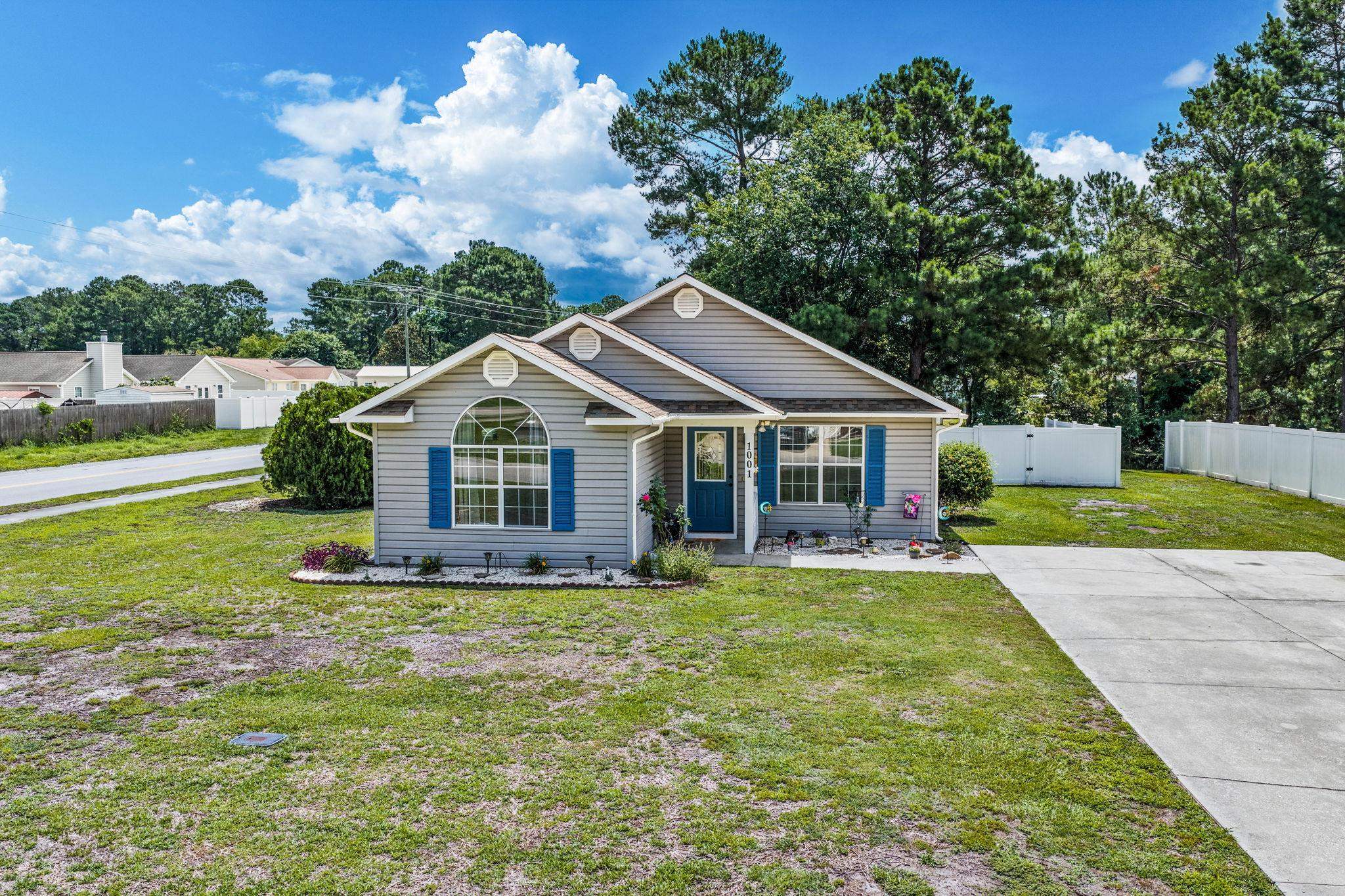 1001 Chateau Dr., Conway