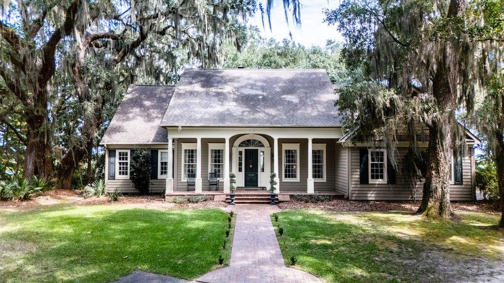 762 Wraggs Ferry Rd., Georgetown