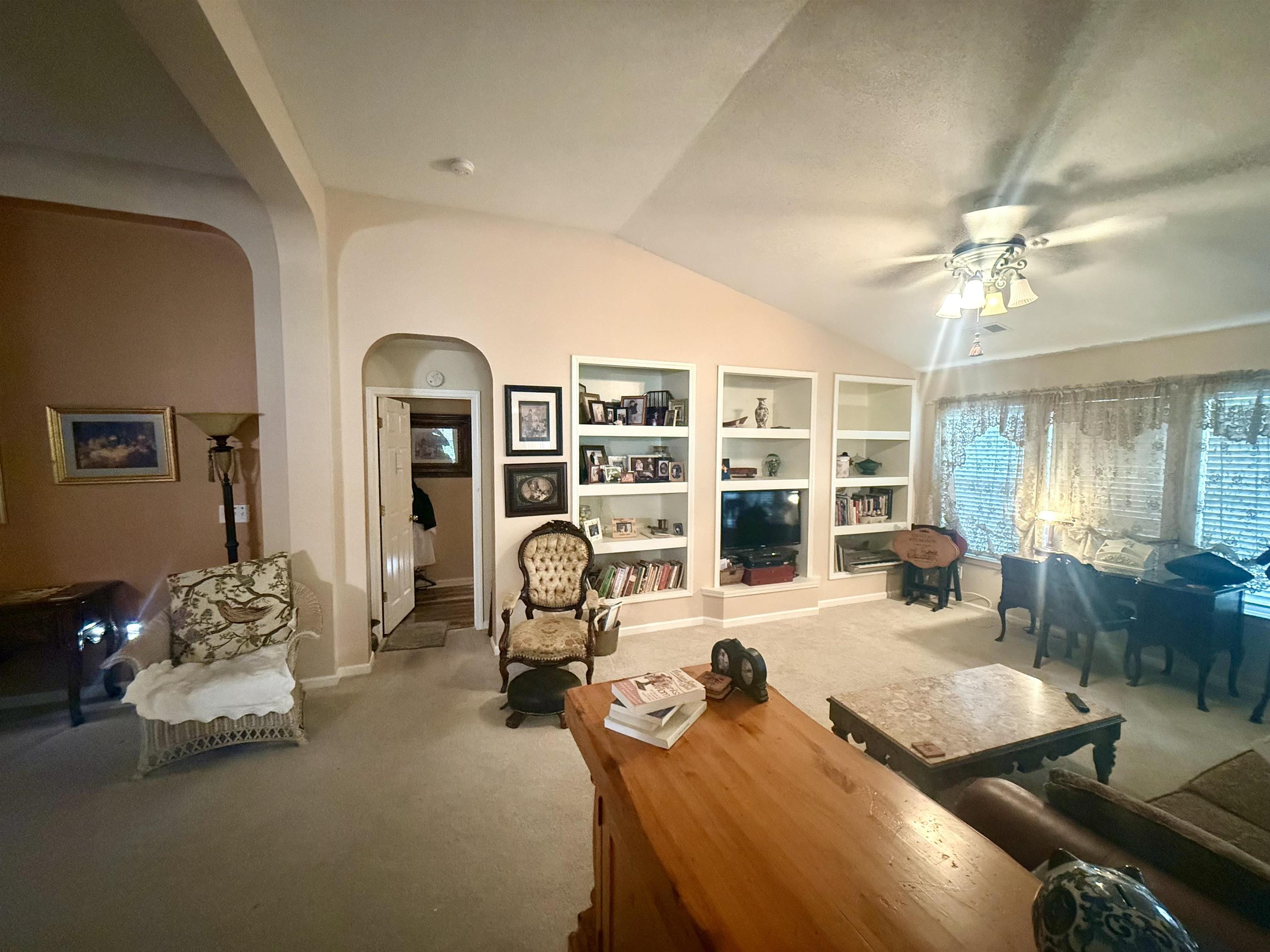Photo 3