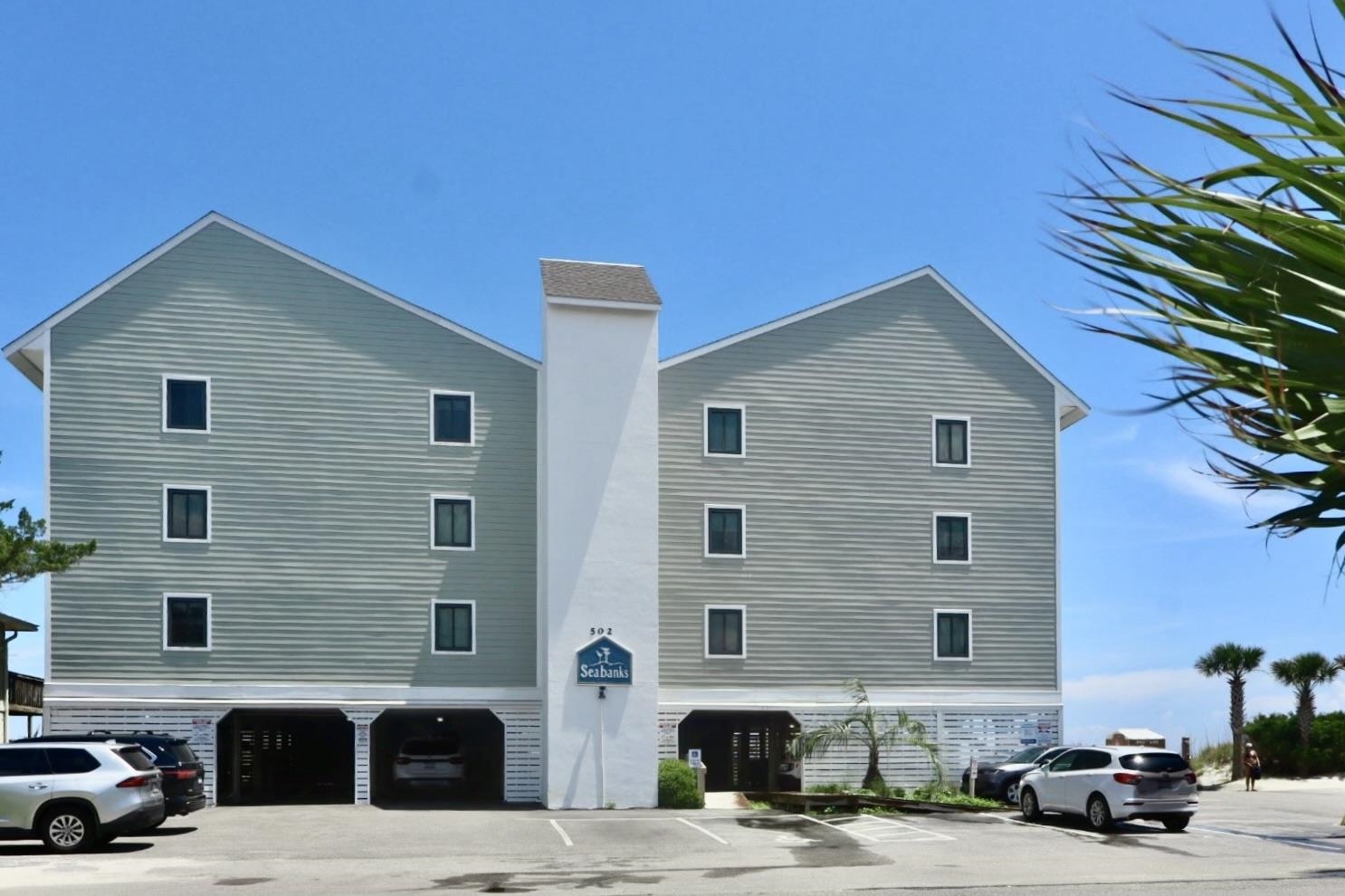 502 N Waccamaw Dr., Garden City Beach
