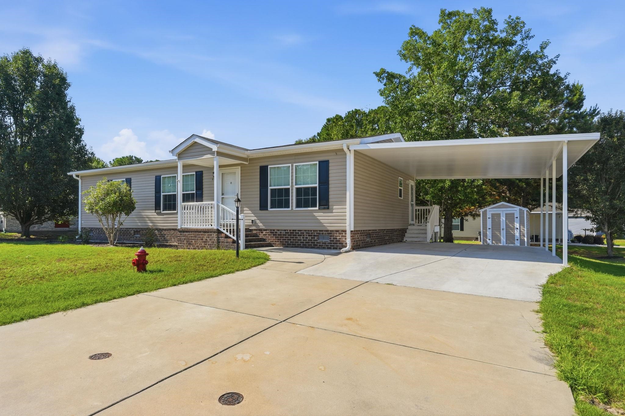 Homes for sale in Country Lakes